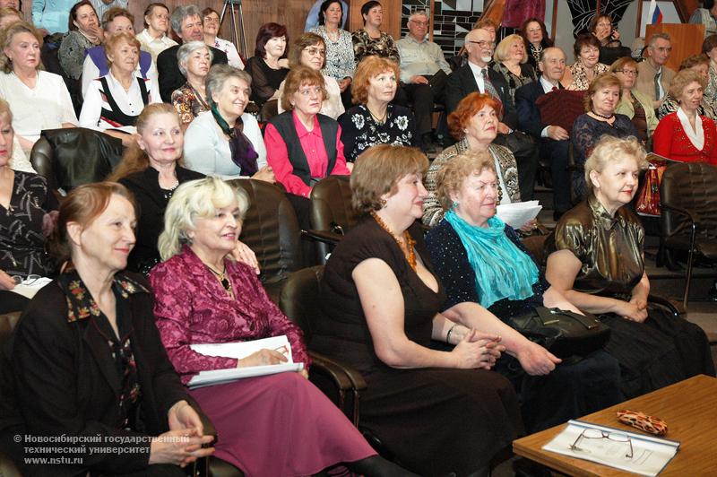 30.04.09     Выпускной на Народном факультете НГТУ , фотография: В. Невидимов