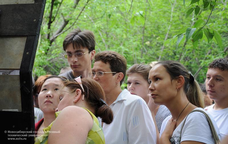 27.07.09     Размещен первый список абитуриентов, рекомендованных к зачислению, фотография: В. Кравченко