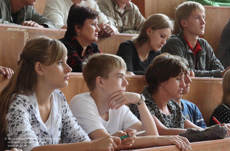 Собрания для абитуриентов, зачисленных в НГТУ, фотография: В. Кравченко