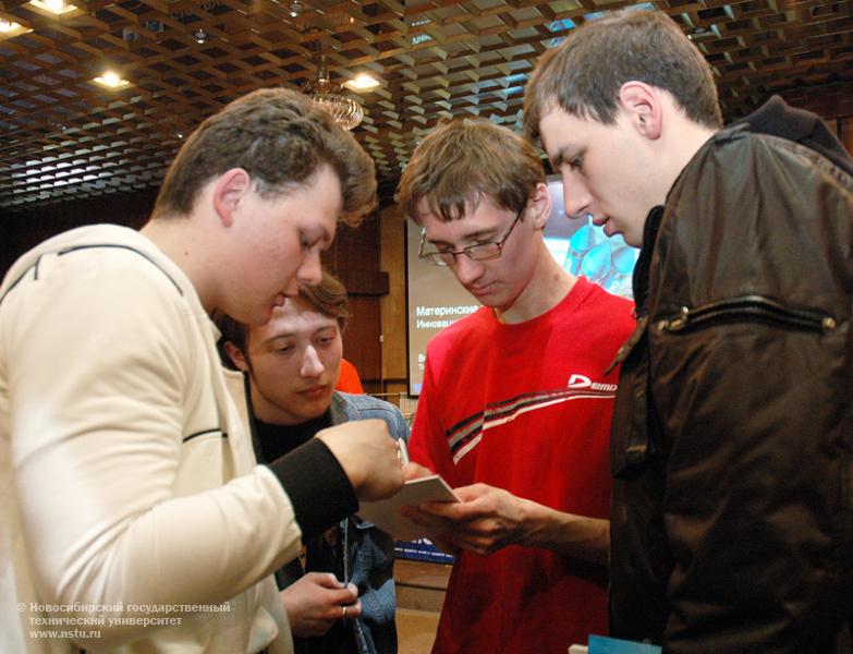 25.03.10     Студенческий чемпионат «Собери компьютер – 2010» в НГТУ, фотография: В. Невидимов