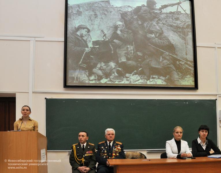 12.04.10     Встреча студентов НГТУ с ветеранами Великой Отечественной войны, фотография: В. Невидимов