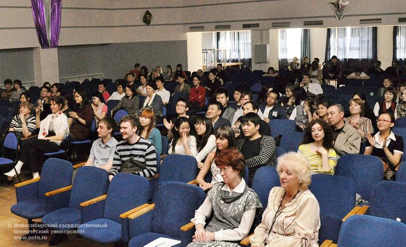 23.04.10     В НГТУ прошел 13-й Международный фестиваль «Дружба», фотография: В. Невидимов