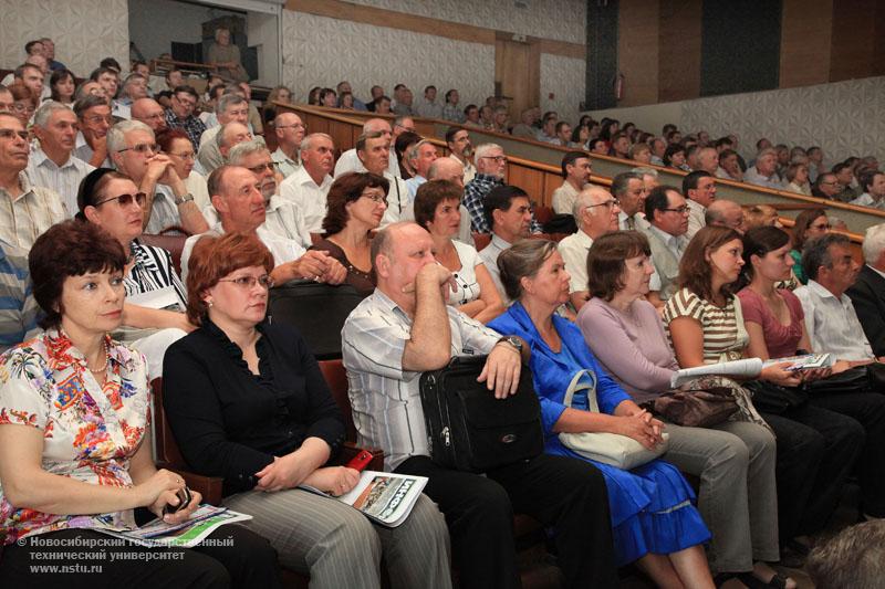 31.08.10     Производственное совещание преподавателей и сотрудников университета, фотография: В. Невидимов