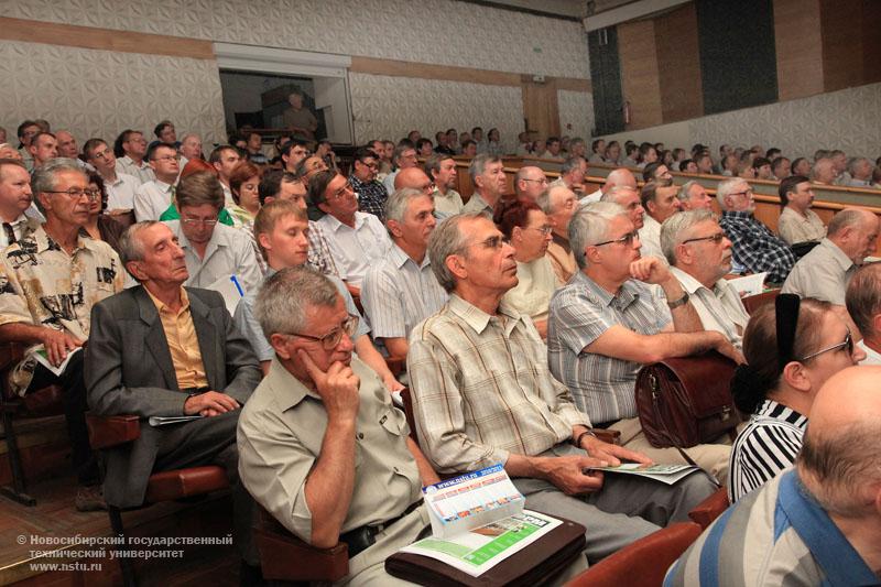 31.08.10     Производственное совещание преподавателей и сотрудников университета, фотография: В. Невидимов