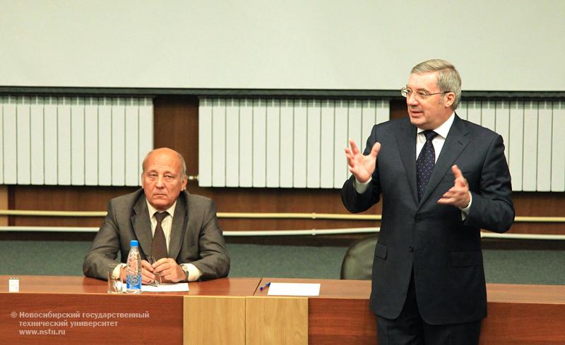 05.10.10     В НГТУ прошел круглый стол с участием полпреда Президента РФ В.А. Толоконского, фотография: В. Невидимов