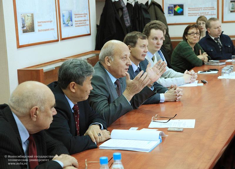 02.12.10     2 декабря НГТУ посетит делегация Гуманитарной академии им. Александра Гейштора (Республика Польша, Пултуск), фотография: В. Невидимов