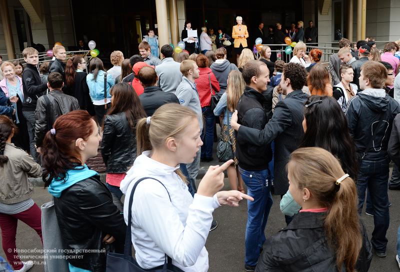 02.09.13     «Первый день новой жизни» первокурсников НГТУ , фотография: В. Невидимов