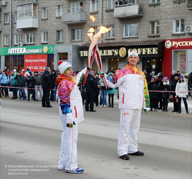 7.12.2013. Эстафета Олимпийского огня Зимней олимпиады – 2014, фотография: В. Невидимов