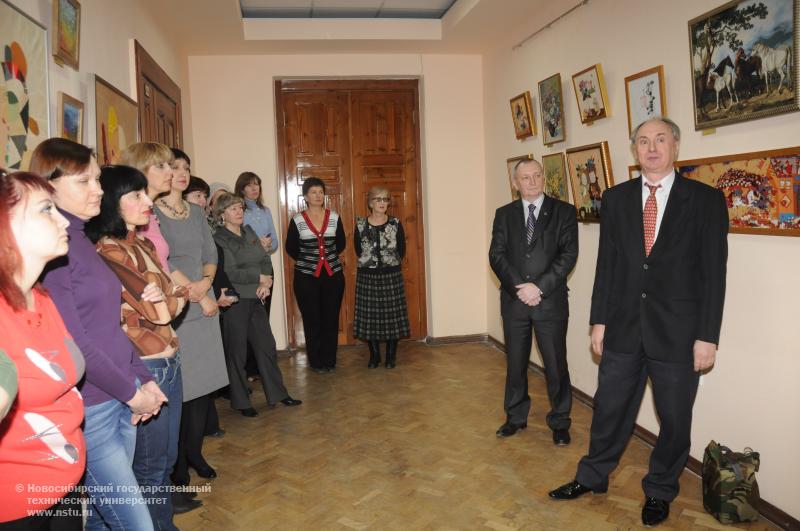 11.12.13     11 декабря в НГТУ состоится открытие международной художественной выставки «Салют, Евразия!» , фотография: В. Кравченко