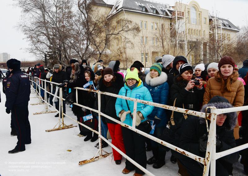 27.02.2014 Эстафета огня Паралимпиады - 2014, фотография: В. Невидимов