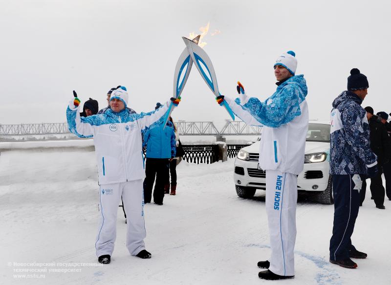 27.02.2014 Эстафета огня Паралимпиады - 2014, фотография: В. Невидимов