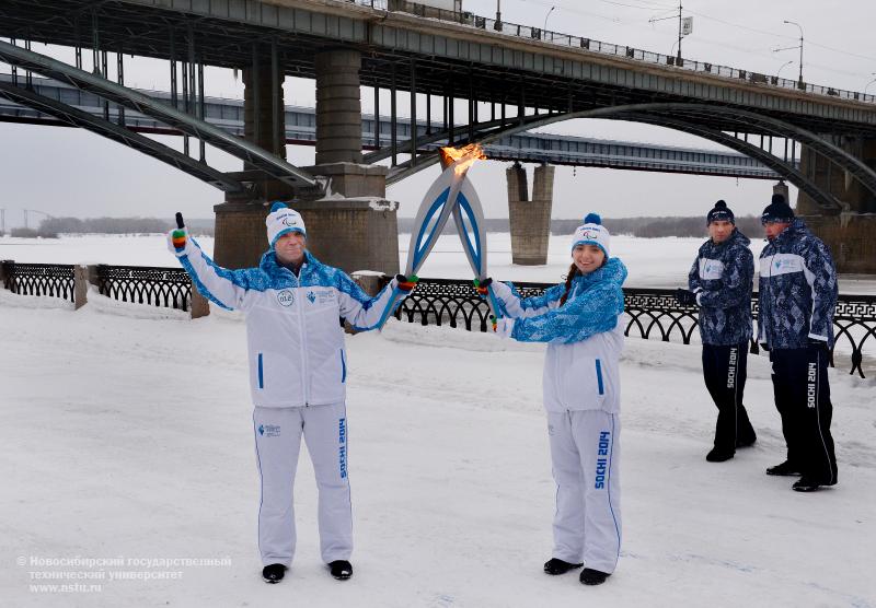 27.02.2014 Эстафета огня Паралимпиады - 2014, фотография: В. Невидимов