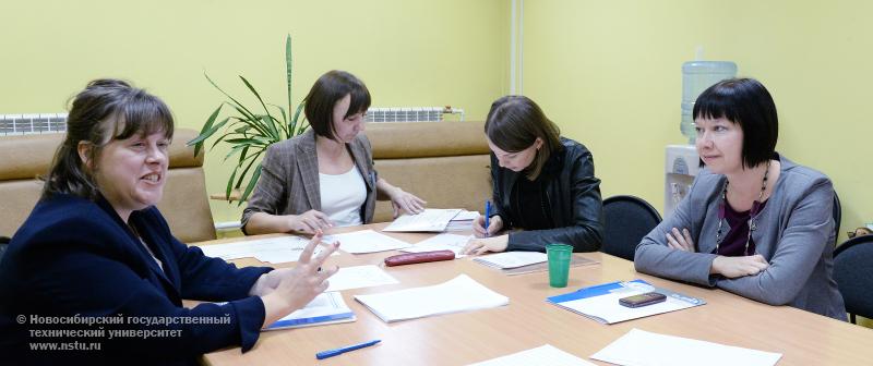 28.11.2013. Городской конкурс ораторского искусства на английском языке, фотография: В. Невидимов