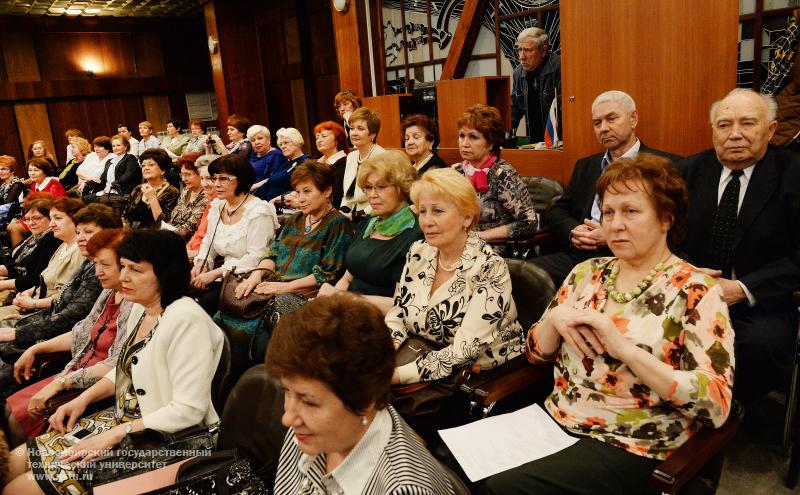 28.04.14     28 апреля состоялся выпускной на Народном факультете НГТУ , фотография: В. Невидимов