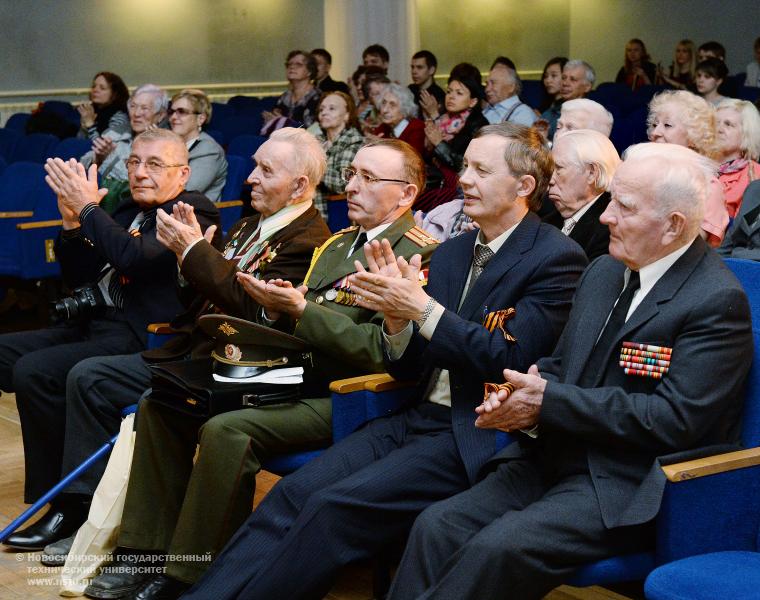 7.05.2014. Торжественное собрание и концерт, посвященные Дню Победы, фотография: В. Невидимов