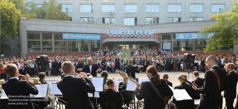 Первокурсникам - «Первый день новой жизни» , фотография: В. Невидимов