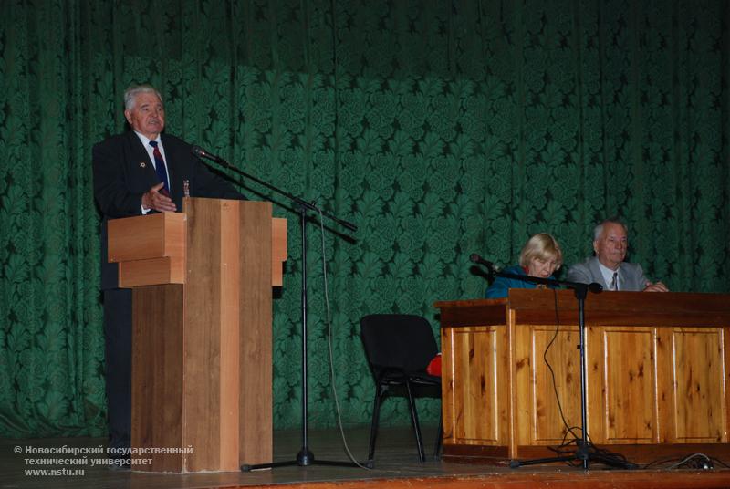 Декада пожилых людей в НГТУ , фотография: В. Невидимов